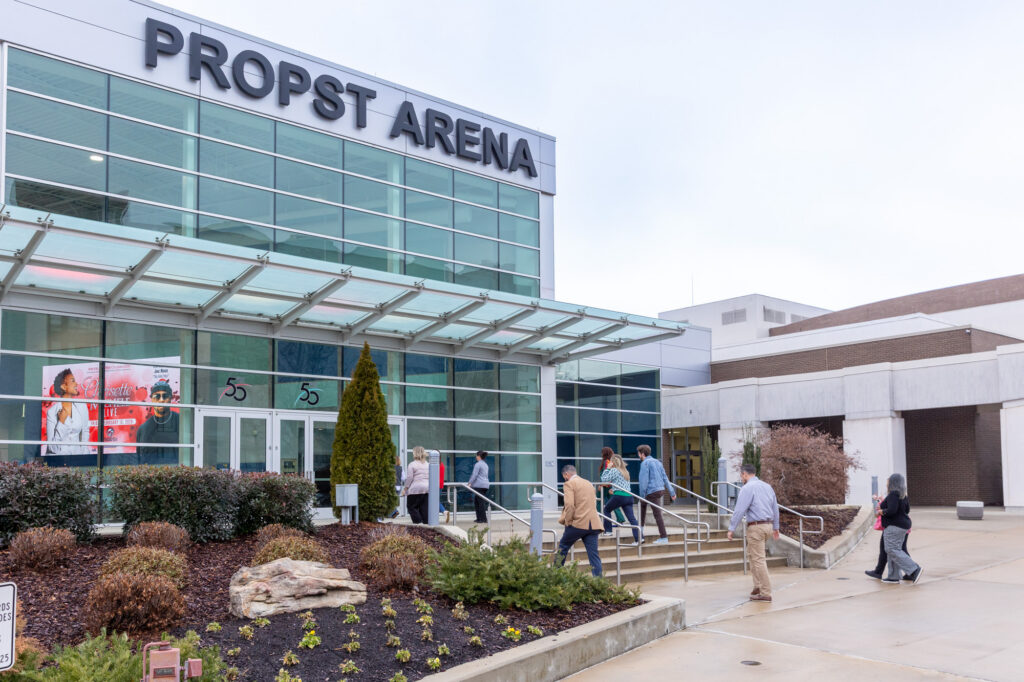 Photo of guests entering VBC Propst Arena
