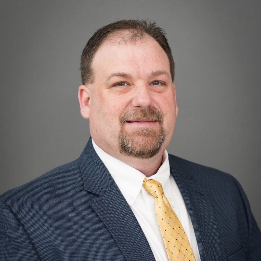 Headshot of Shawn McCown